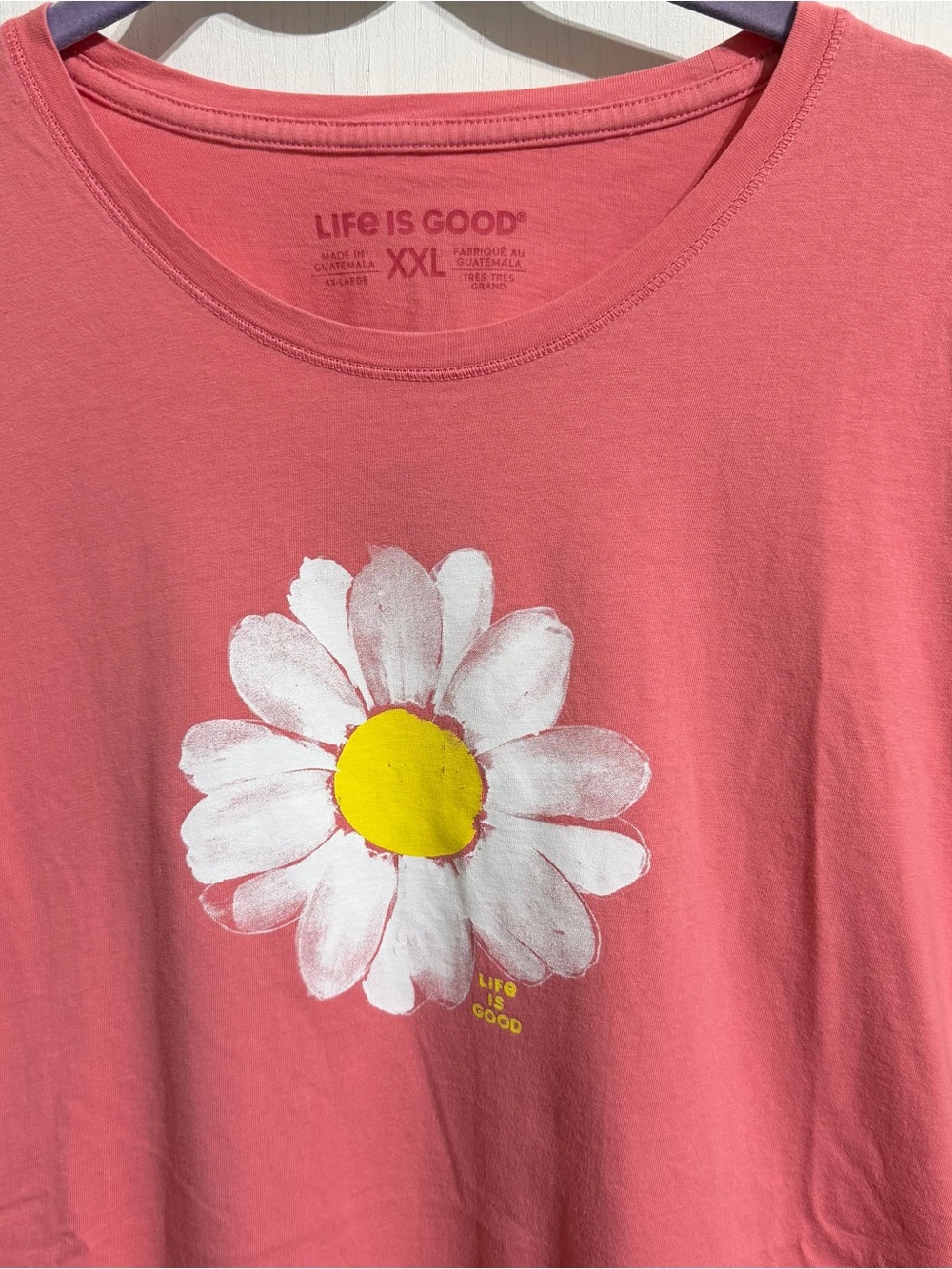 Life is good XXL peach tee daisy design